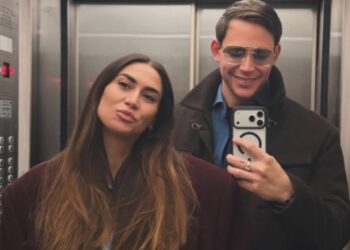 Melissa Satta e Carlo Beretta festeggiano i 2 anni insieme: foto con dedica del 29enne, guarda