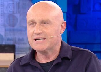 ''E’ più giovane di me, ma è matura'': Rudy Zerbi in tv parla della fidanzata Grace Raccah, 22 anni meno di lui ''E’ più giovane di me, ma è matura'': Rudy Zerbi in tv parla della fidanzata Grace Raccah, 22 anni meno di lui