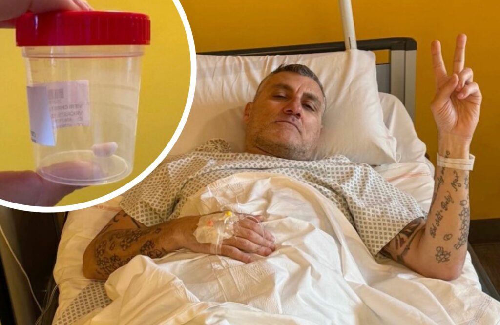 ''Anche questa è andata'': Bobo Vieri si mostra dopo un intervento chirurgico, rivela perché si è operato