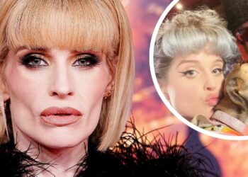 ''Sto passando il periodo più duro della mia vita'': Kelly Osbourne, figlia di Ozzy, risponde alle critiche sul suo cambiamento fisico ''Sto passando il periodo più duro della mia vita'': Kelly Osbourne, figlia di Ozzy, risponde alle critiche sul suo cambiamento fisico