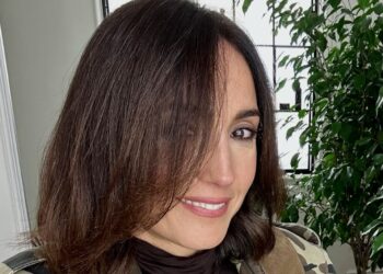 ''A volte ci si innamora dell’opposto, come nel mio caso'': Caterina Balivo si apre sulle nozze col marito Guido Maria Brera e i due figli ''A volte ci si innamora dell’opposto, come nel mio caso'': Caterina Balivo si apre sulle nozze col marito Guido Maria Brera e i due figli