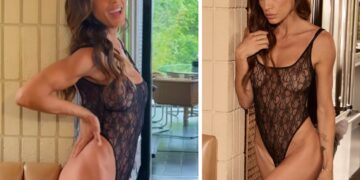 Elisabetta Canalis col body in pizzo trasparente si scopre tutta: a 47 anni è praticamente perfetta e sensualissima, guarda