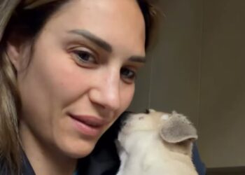 Beatrice Valli tenerissima con la sua cagnolina: guarda Beatrice Valli tenerissima con la sua cagnolina: guarda