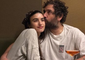 Tommaso Paradiso sposa Carolina Sansoni da cui ad aprile 2025 ha avuto Anna: la data delle nozze e la location