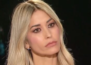 ''Sì, sono proprio invidiosa'': Elena Santarelli sbotta contro chi la critica per le affermazioni contro Chiara Ferragni a Belve
