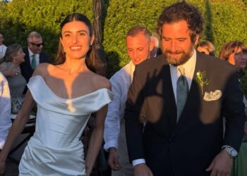 Le nozze di Carolina Sansoni e Tommaso Paradiso a Capalbio: guarda