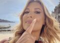 ''Il raro caso della conduttrice che dimagrisce'': Selvaggia Lucarelli svela quanti chili ha perso da quando è nelle Filippine