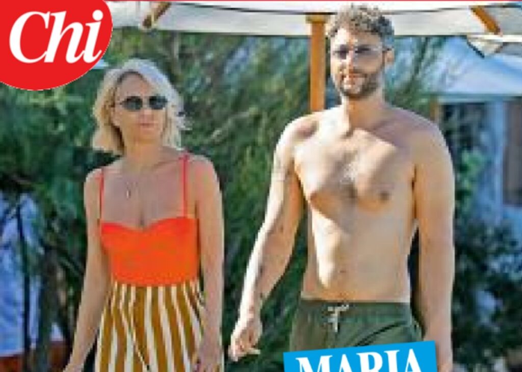 Maria De Filippi: vacanza d’amore con il figlio Gabriele alle Baleari, foto Maria De Filippi: vacanza d’amore con il figlio Gabriele alle Baleari, foto