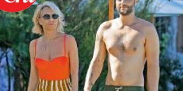 Maria De Filippi: vacanza d’amore con il figlio Gabriele alle Baleari, foto
