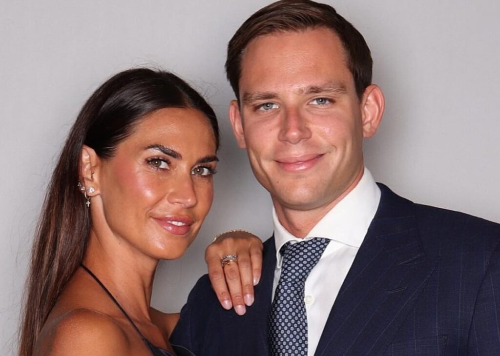 ''Con lei progetti seri'': Carlo Beretta svela il suo futuro accanto a Melissa Satta, a cui è legato da due anni ''Con lei progetti seri'': Carlo Beretta svela il suo futuro accanto a Melissa Satta, a cui è legato da due anni