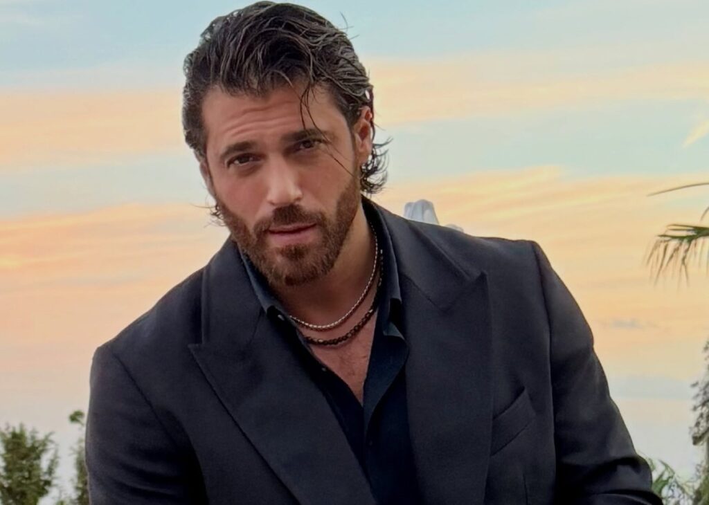 ''Ecco cosa vorrei cambiare'': Can Yaman, sex symbol osannato, rivela quello che considera un suo difetto fisico ''Ecco cosa vorrei cambiare'': Can Yaman, sex symbol osannato, rivela quello che considera un suo difetto fisico